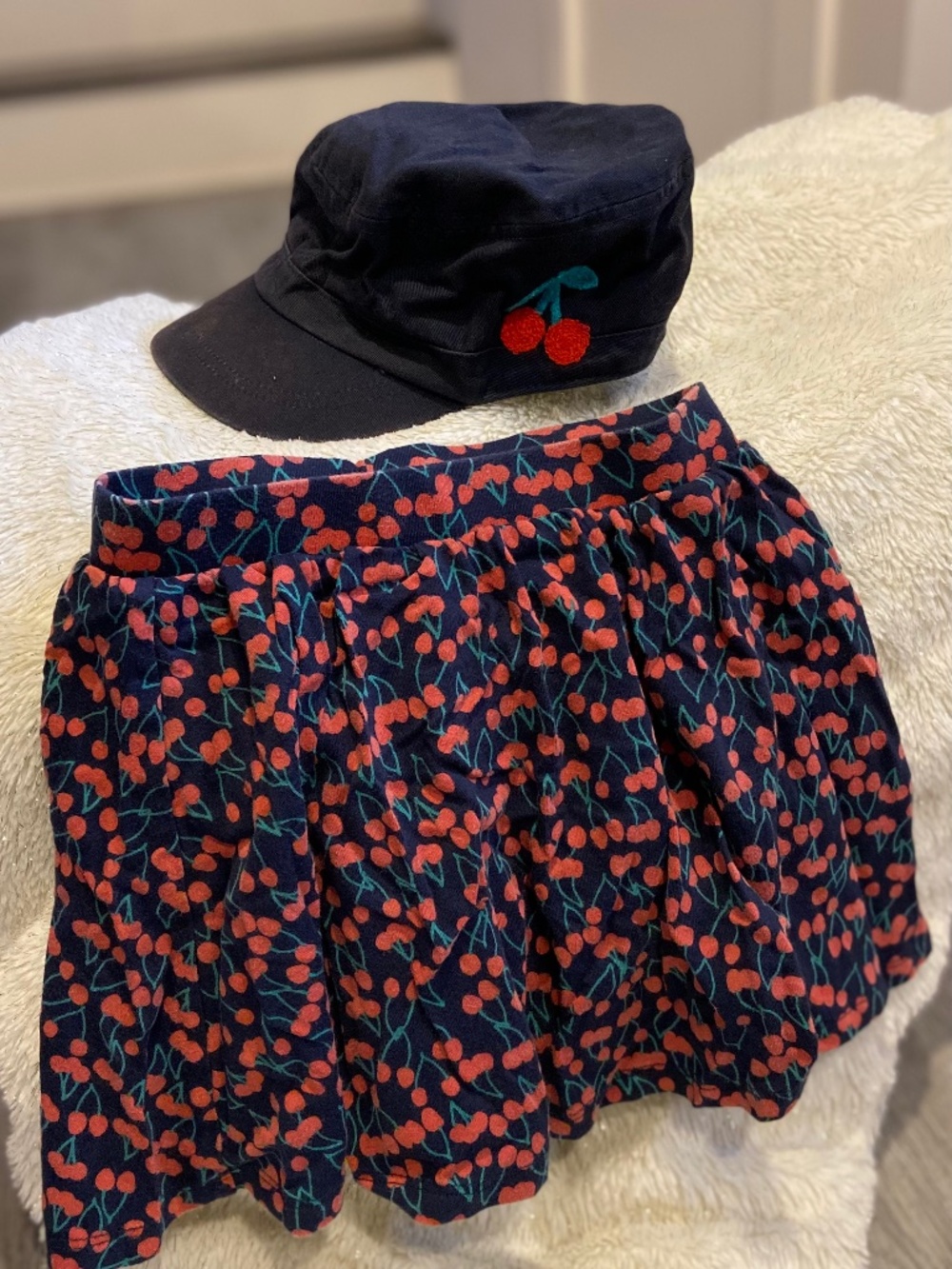 EUC: Cute Girls Cherry-Themed Cotton Skirt & Hat Set Size 5)
